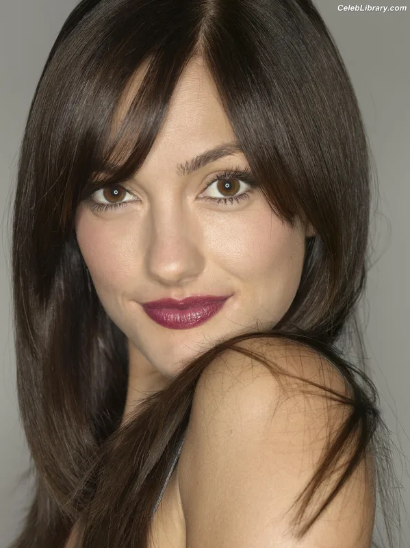 Minka Kelly photo 4 of 425