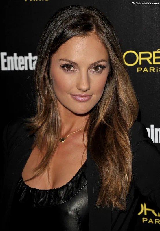 Minka Kelly photo 11 of 425