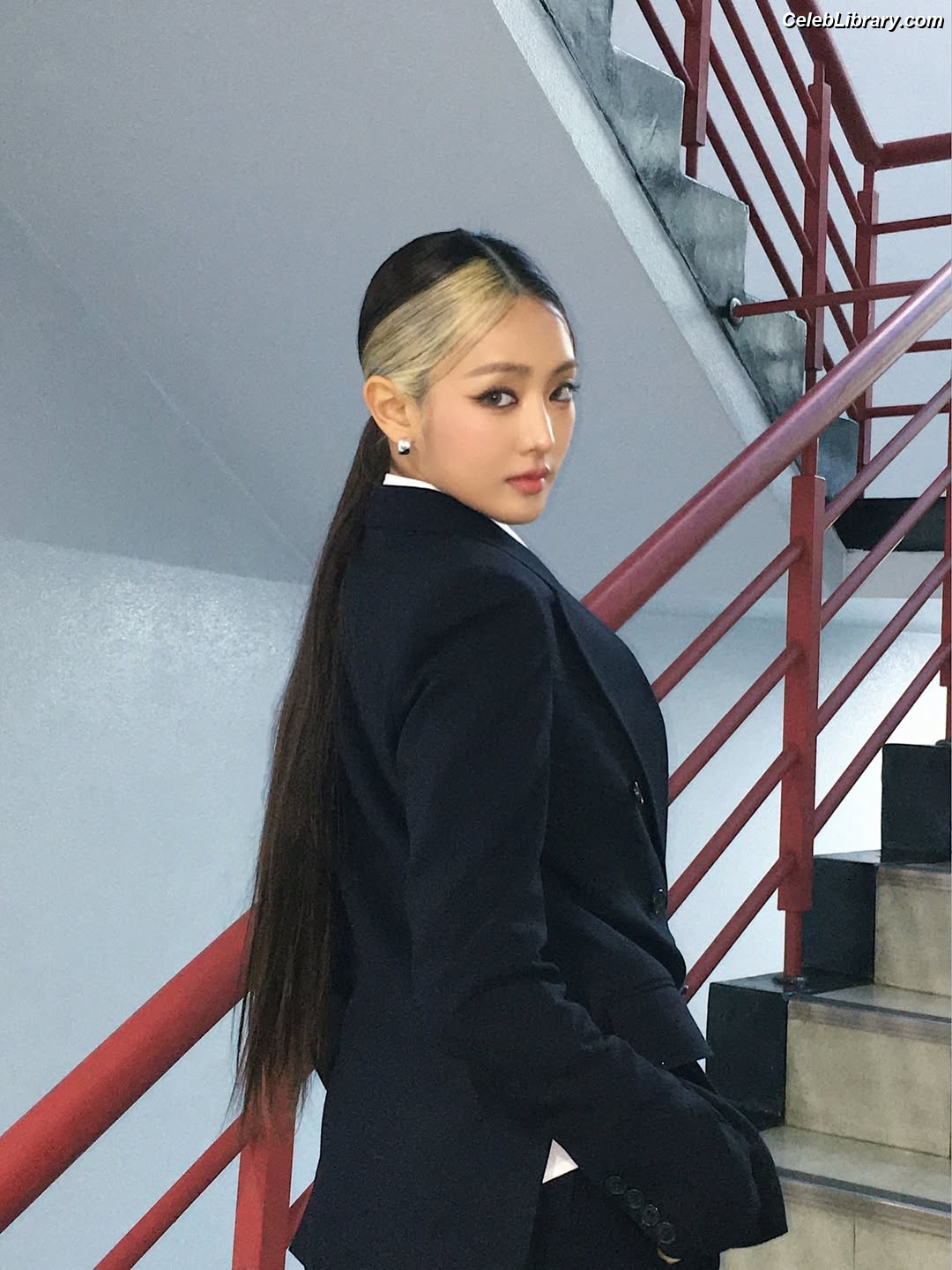 Minnie ((G)I-DLE) photo 3 of 773