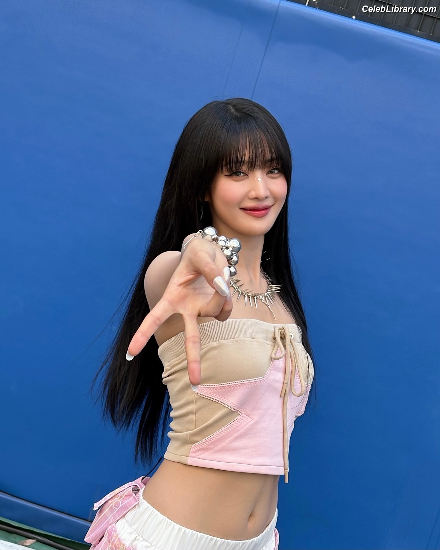Minnie ((G)I-DLE) photo 2 of 773