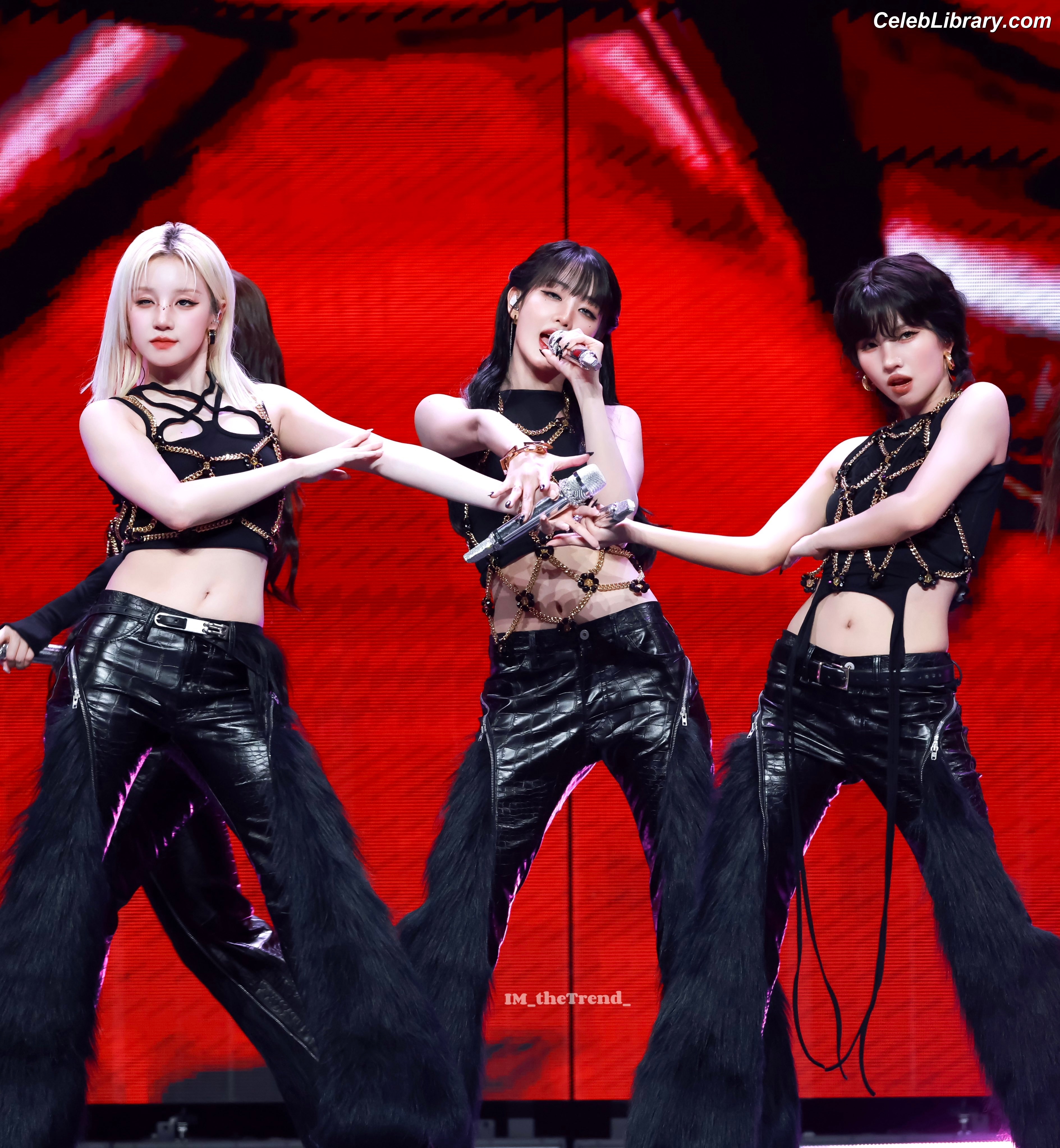 Minnie ((G)I-DLE) photo 10 of 773