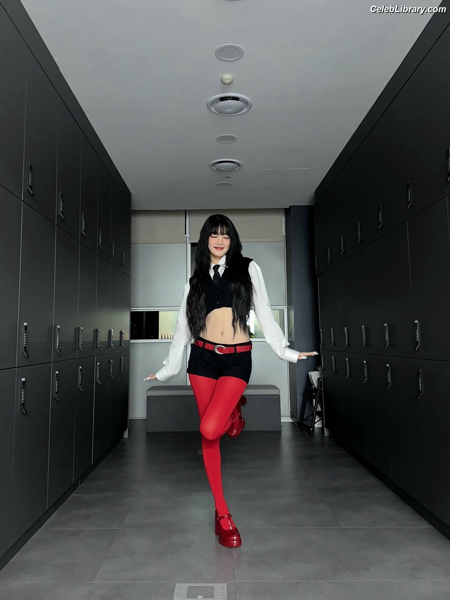 Minnie ((G)I-DLE) photo 9 of 773