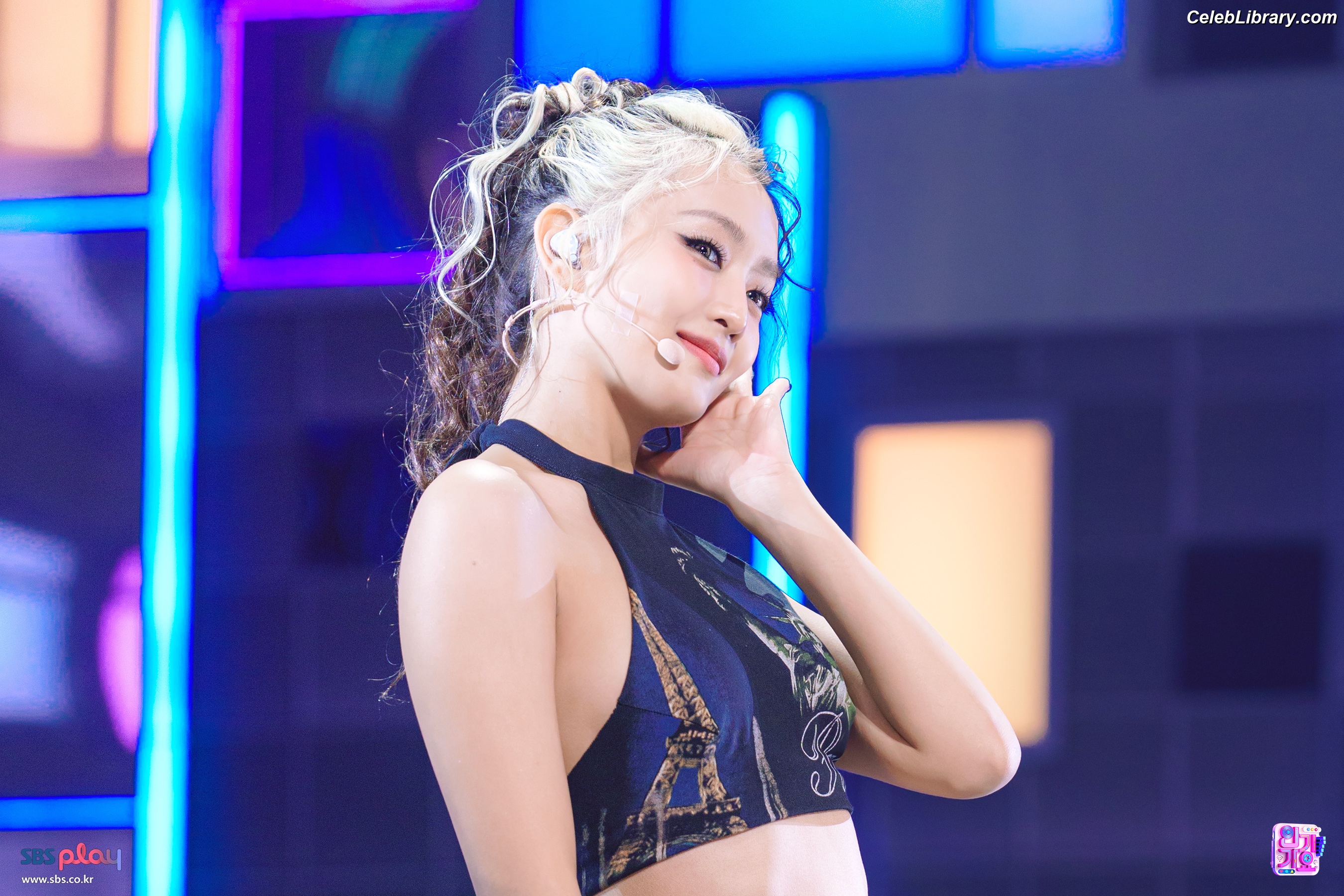 Minnie ((G)I-DLE) photo 8 of 773