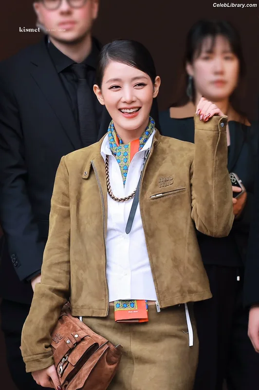 Minnie ((G)I-DLE) photo 10 of 773