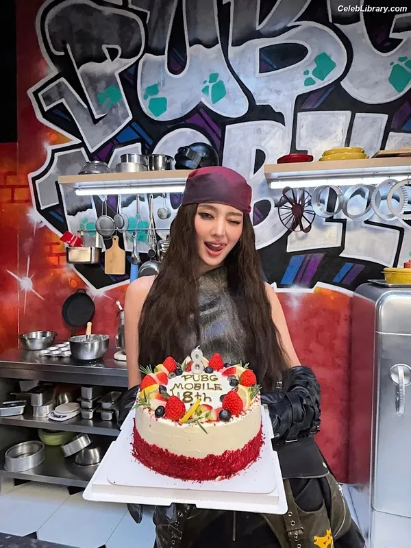 Minnie ((G)I-DLE) photo 2 of 773