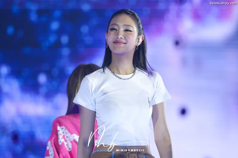 Minnie ((G)I-DLE) photo 8 of 773