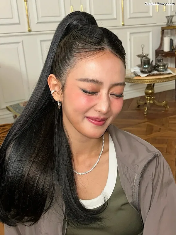 Minnie ((G)I-DLE) photo 10 of 773
