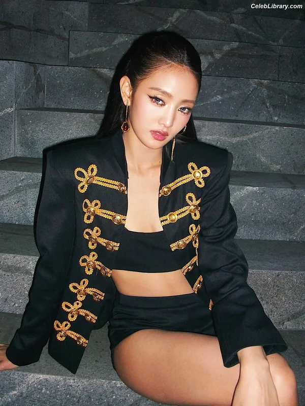 Minnie ((G)I-DLE) photo 22 of 773