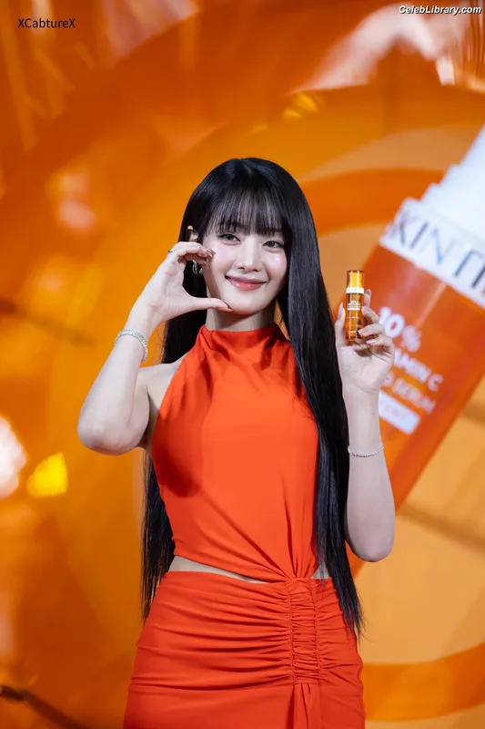 Minnie ((G)I-DLE) photo 17 of 773