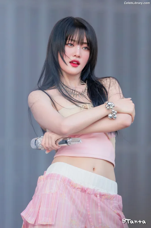 Minnie ((G)I-DLE) photo 5 of 773