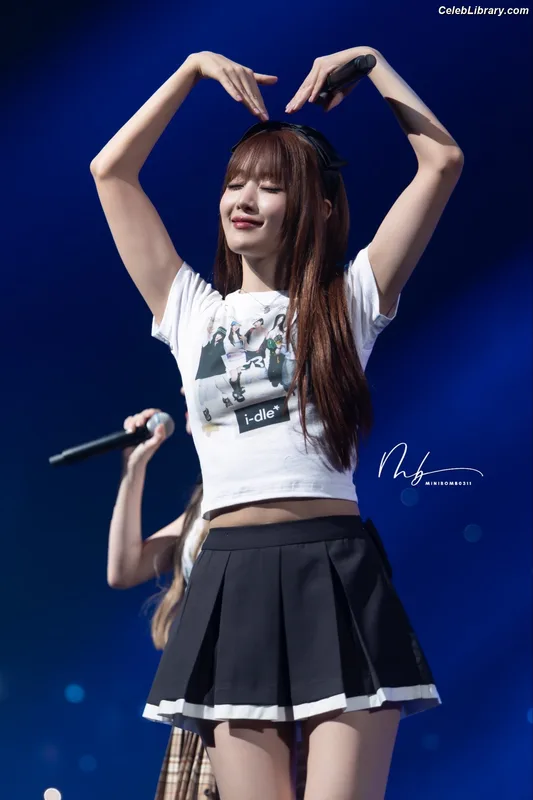 Minnie ((G)I-DLE) photo 3 of 773