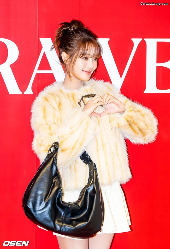 Minnie ((G)I-DLE) photo 17 of 773