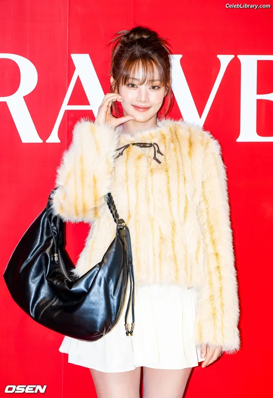 Minnie ((G)I-DLE) photo 2 of 773
