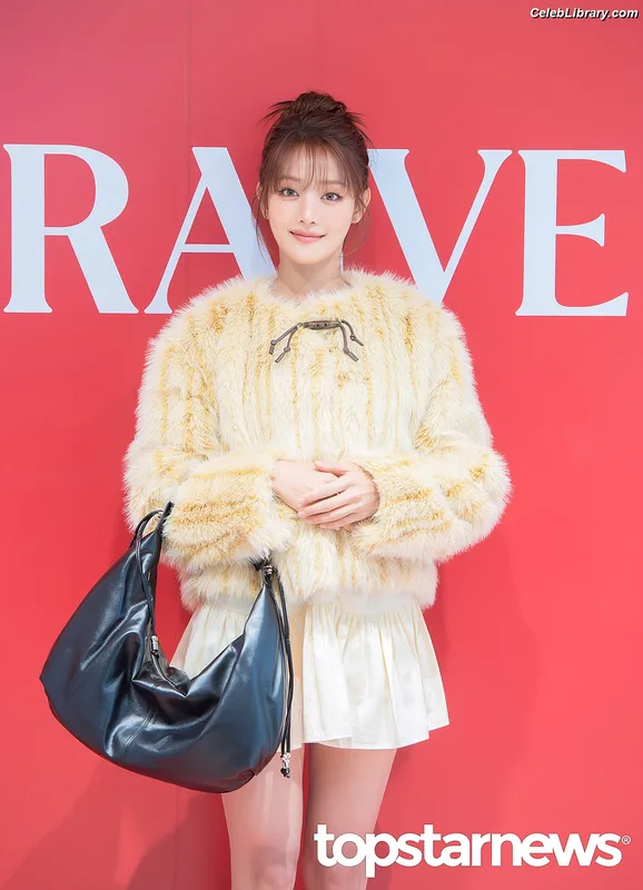 Minnie ((G)I-DLE) photo 1 of 773