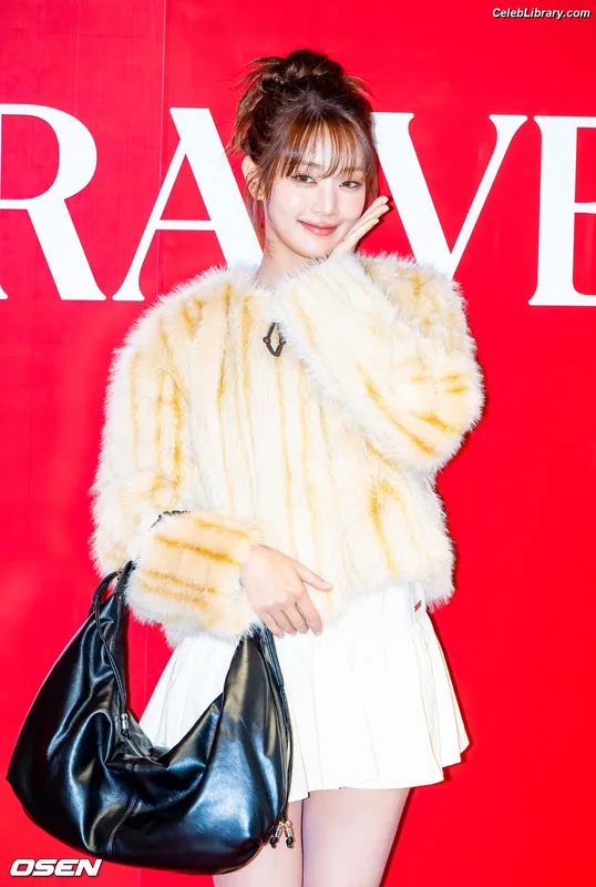 Minnie ((G)I-DLE) photo 11 of 773