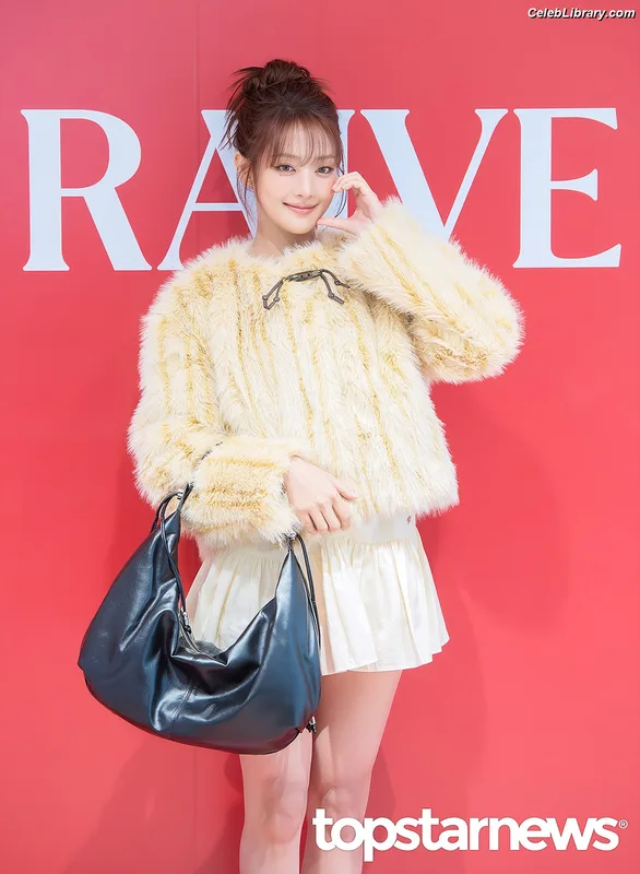Minnie ((G)I-DLE) photo 13 of 773