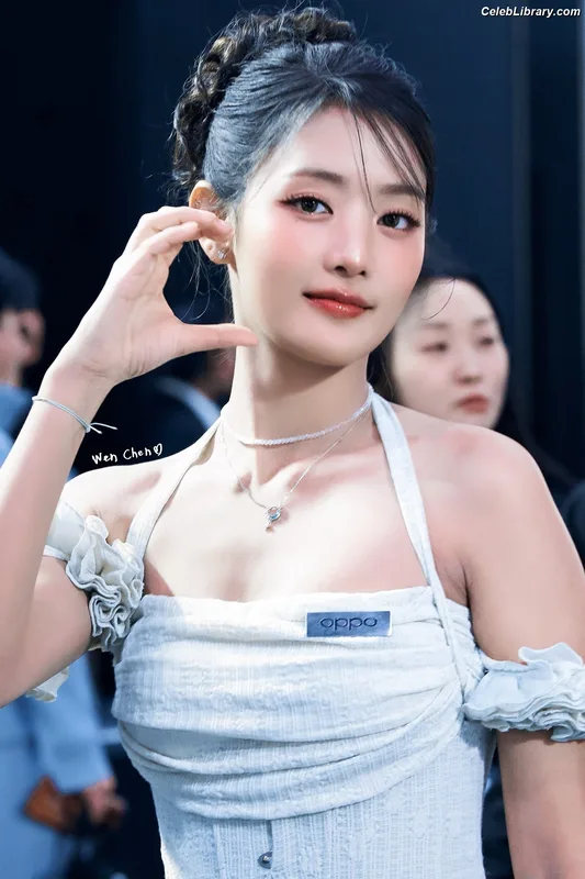 Minnie ((G)I-DLE) photo 3 of 773