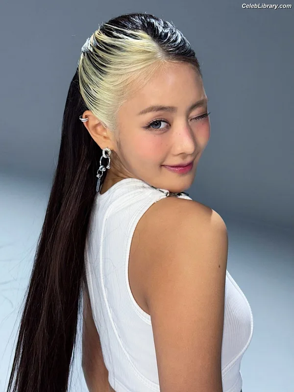 Minnie ((G)I-DLE) photo 9 of 773
