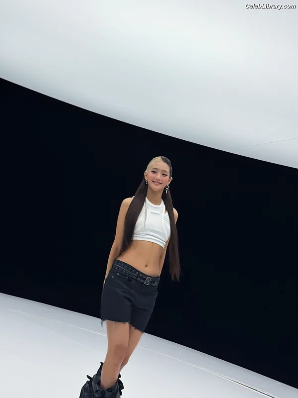 Minnie ((G)I-DLE) photo 10 of 773