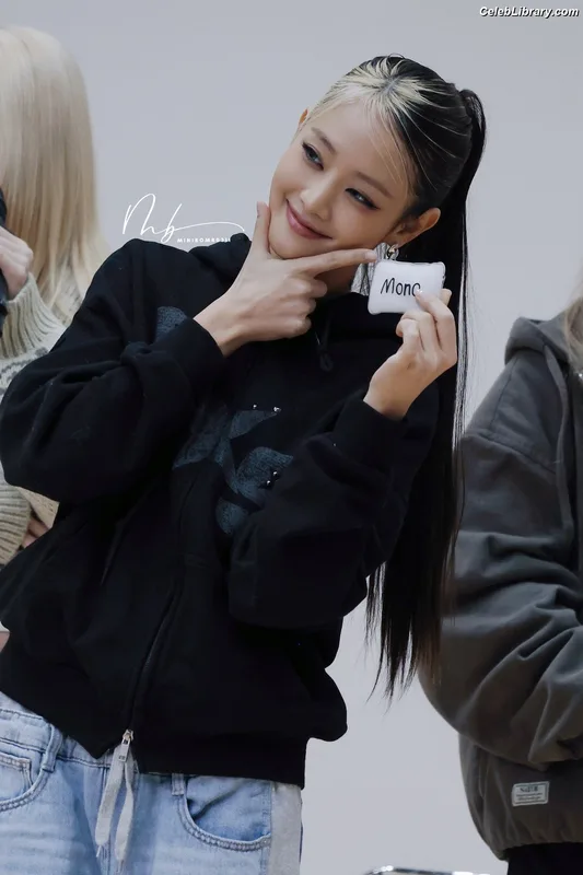 Minnie ((G)I-DLE) photo 19 of 773