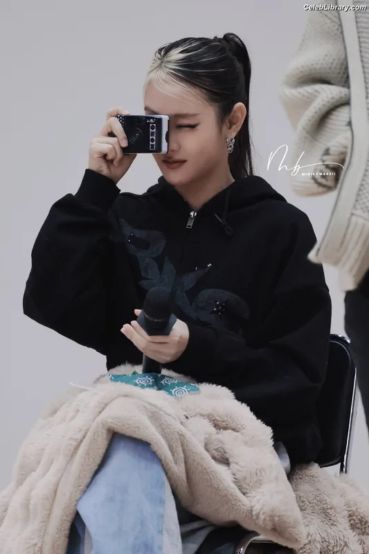 Minnie ((G)I-DLE) photo 18 of 773