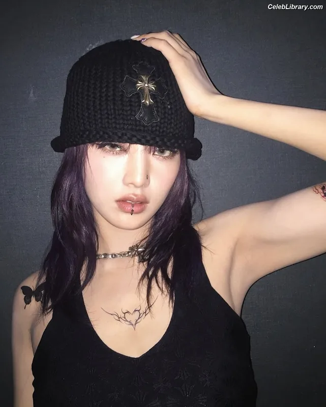Minnie ((G)I-DLE) photo 17 of 773