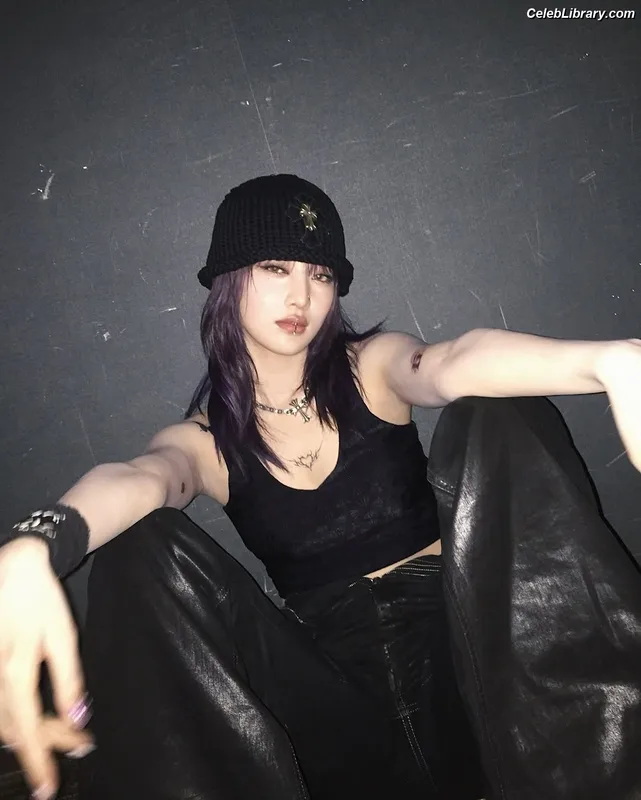 Minnie ((G)I-DLE) photo 19 of 773