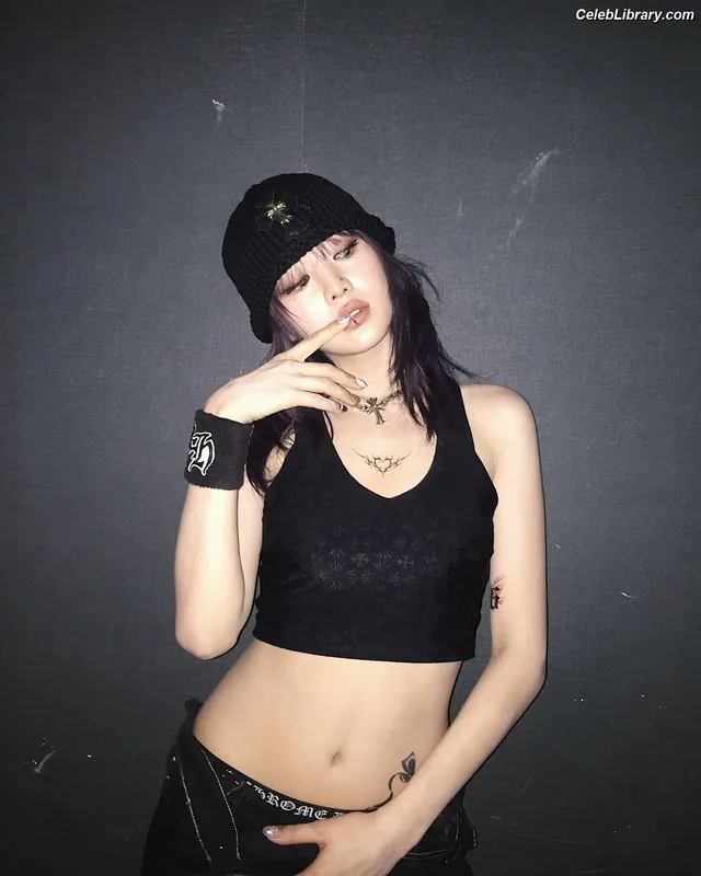 Minnie ((G)I-DLE) photo 24 of 773