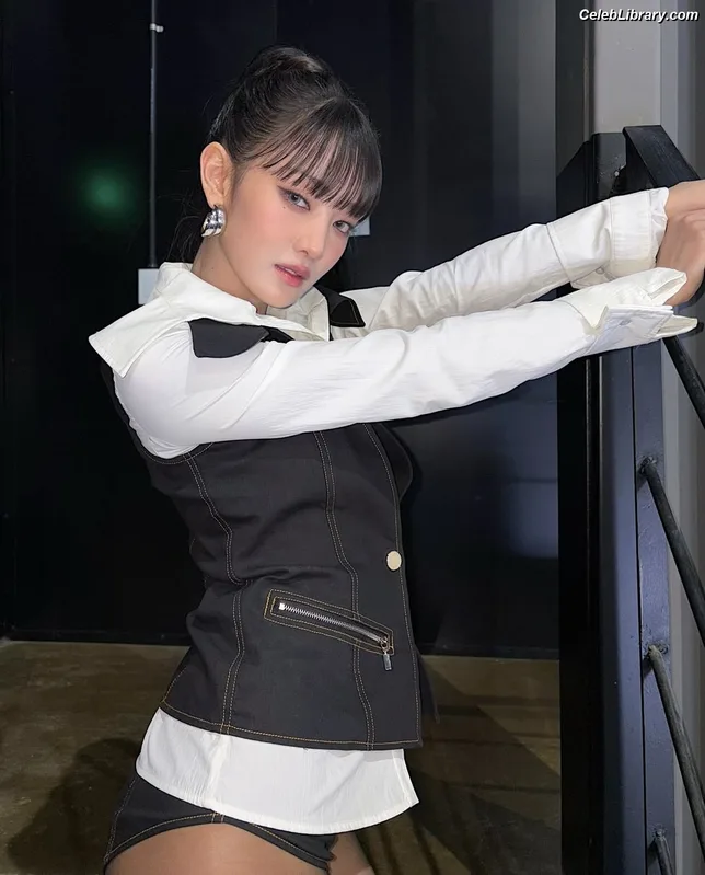 Minnie ((G)I-DLE) photo 15 of 773