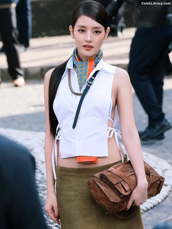 Minnie ((G)I-DLE) photo 3 of 773