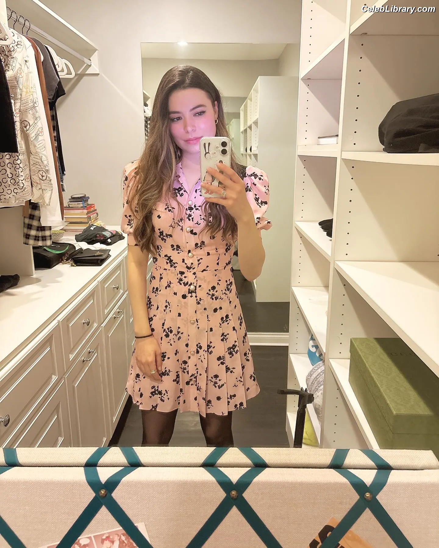 Miranda Cosgrove photo 20 of 263