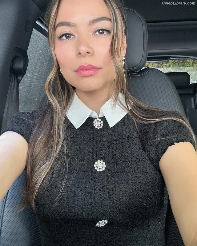 Miranda Cosgrove photo 6 of 264