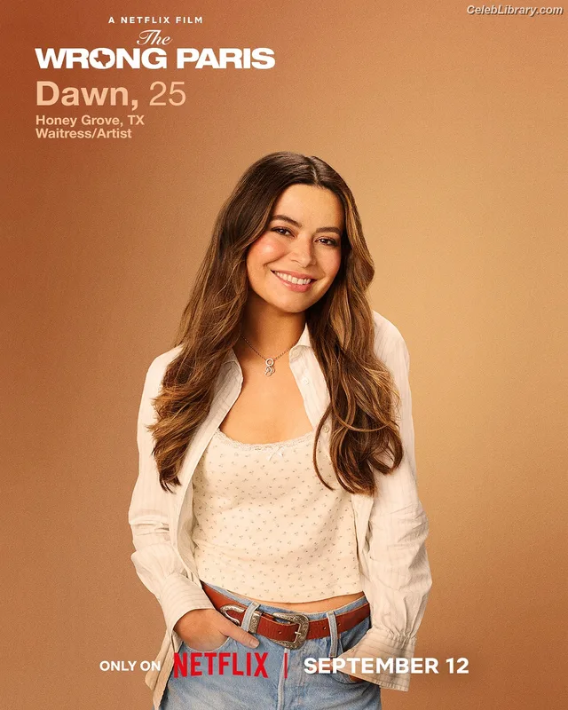 Miranda Cosgrove photo 16 of 264
