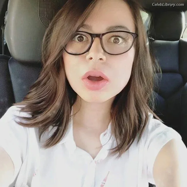 Miranda Cosgrove photo 21 of 264