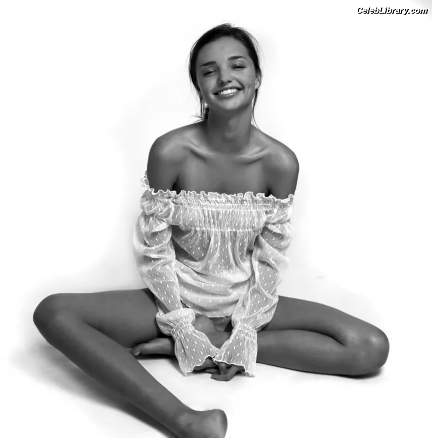 Miranda Kerr photo 5 of 803