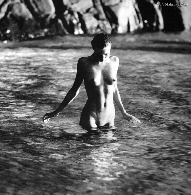 Miranda Kerr photo 19 of 801