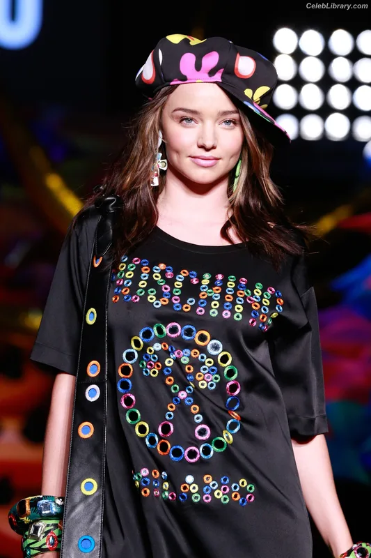 Miranda Kerr photo 21 of 801