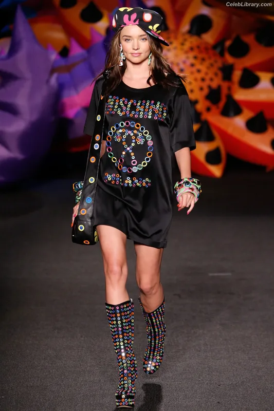 Miranda Kerr photo 24 of 801