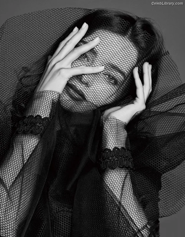 Miranda Kerr photo 3 of 801