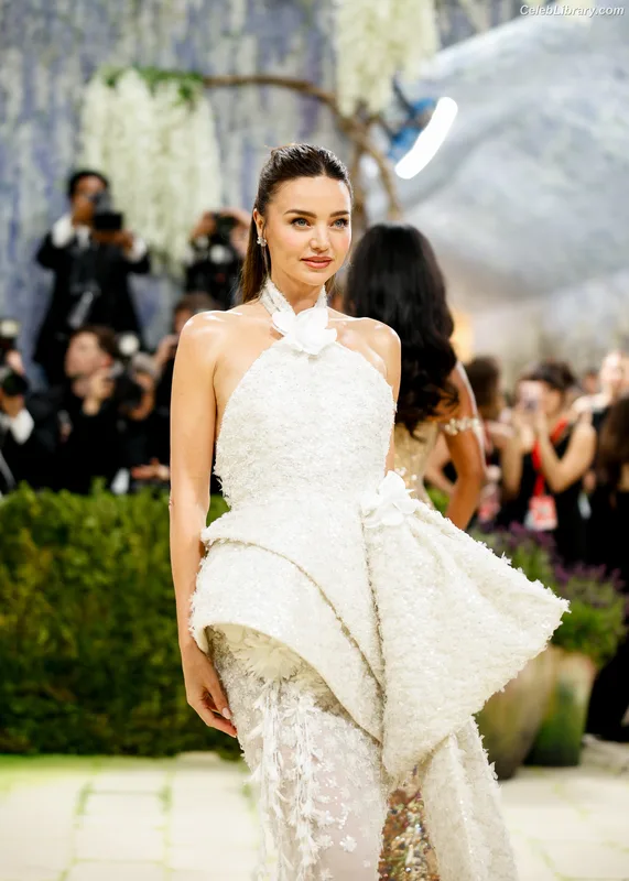 Miranda Kerr photo 9 of 801