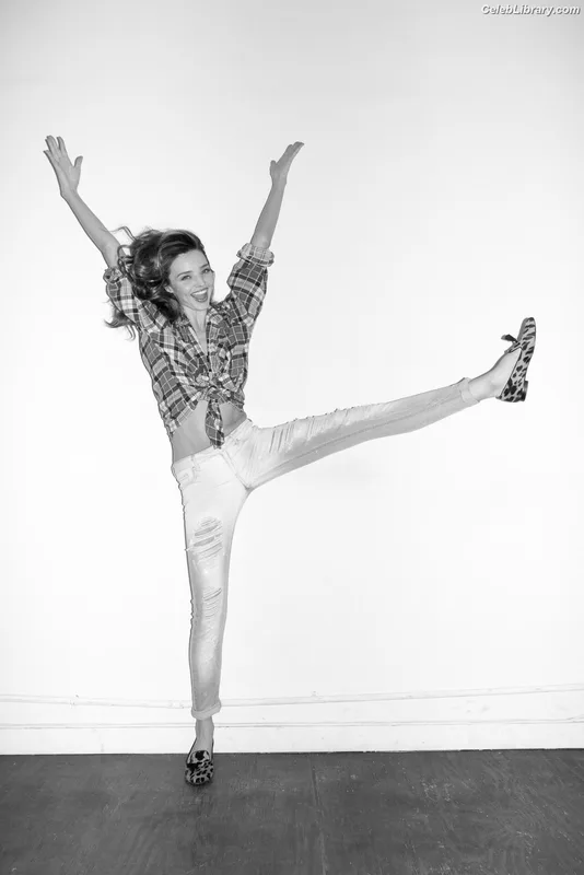 Miranda Kerr photo 3 of 801