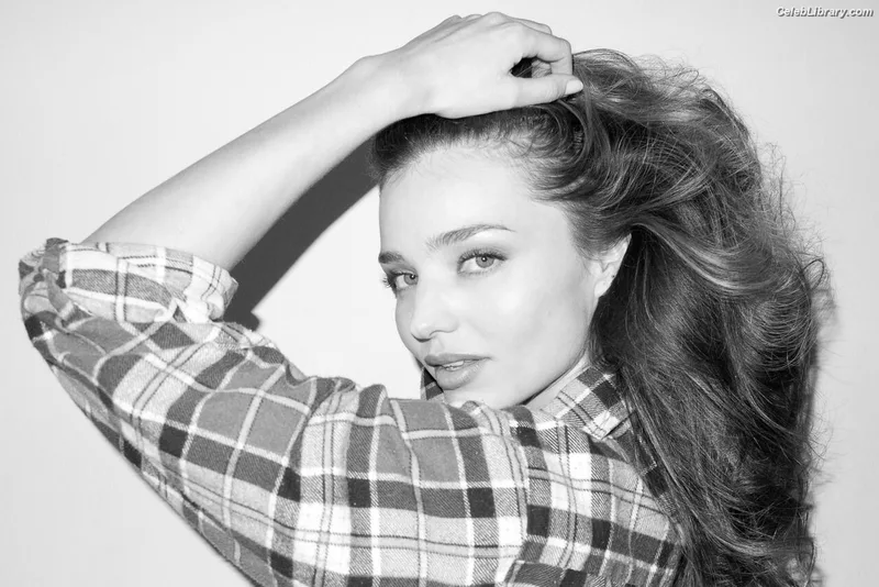 Miranda Kerr photo 7 of 801