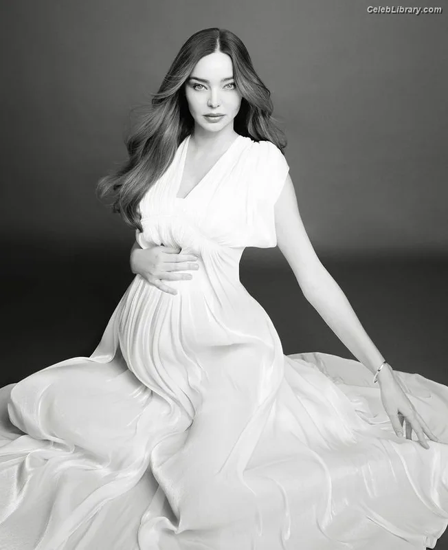 Miranda Kerr photo 22 of 801