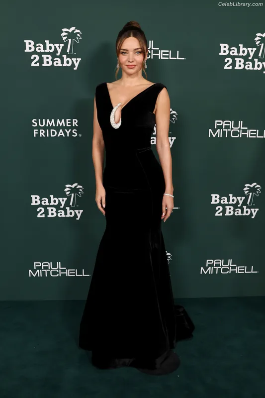 Miranda Kerr photo 24 of 801