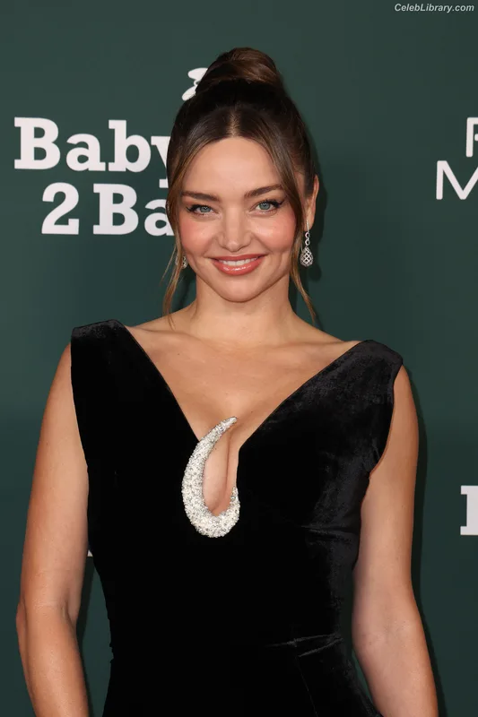 Miranda Kerr photo 1 of 801