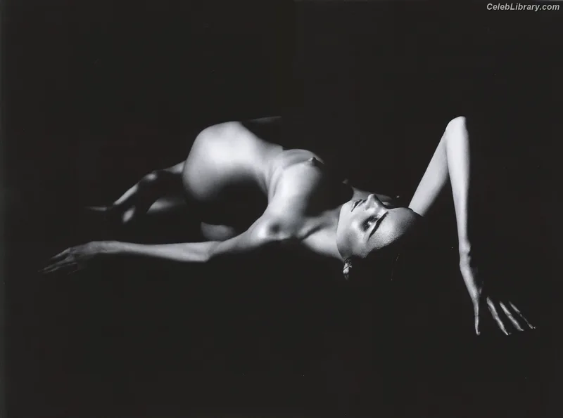 Miranda Kerr photo 24 of 801