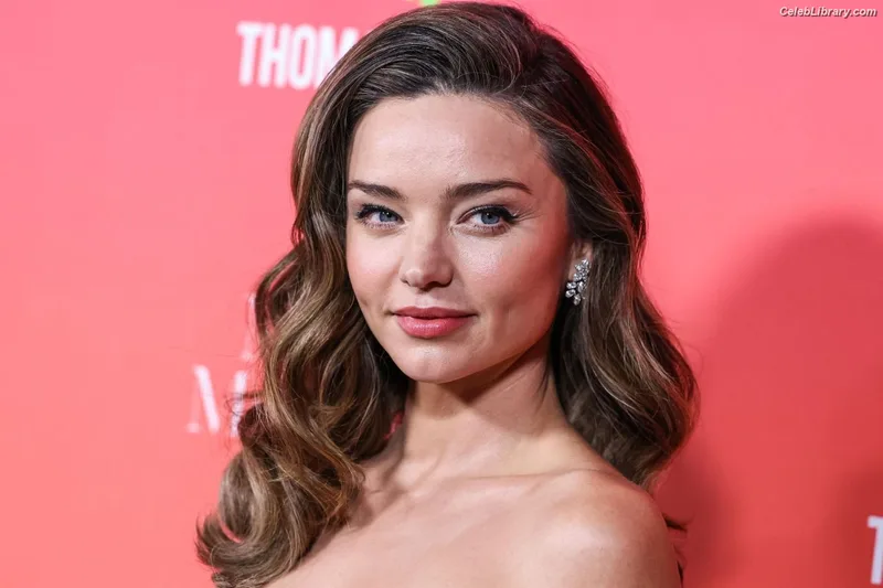 Miranda Kerr photo 10 of 801