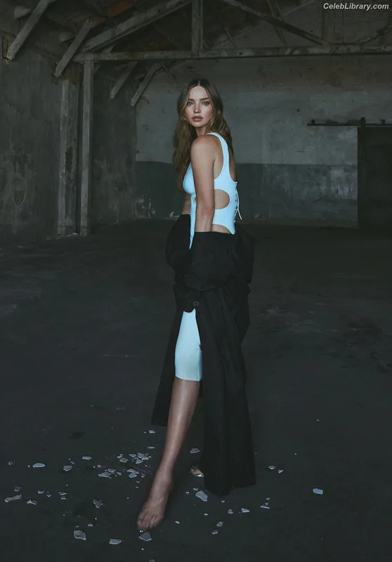 Miranda Kerr photo 14 of 801