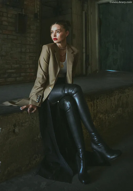 Miranda Kerr photo 16 of 801