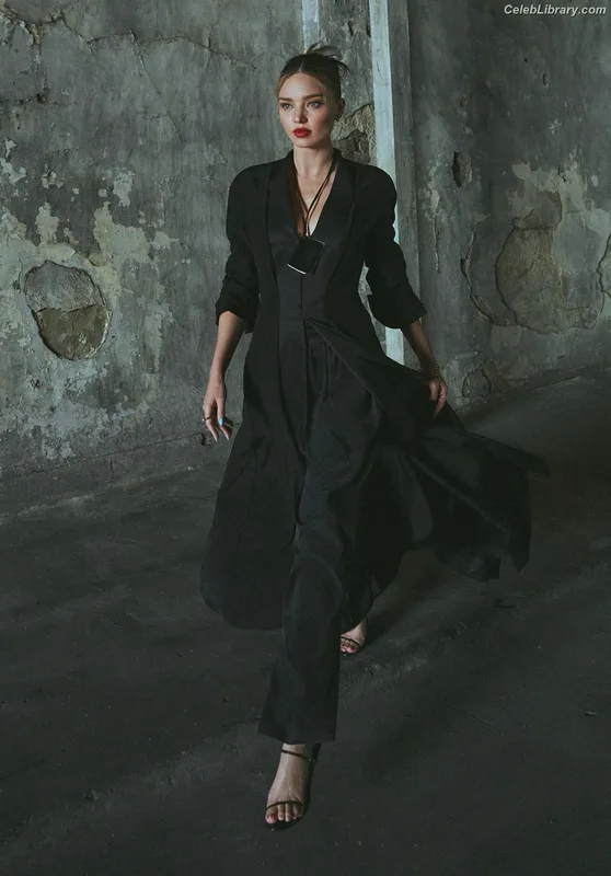 Miranda Kerr photo 17 of 801